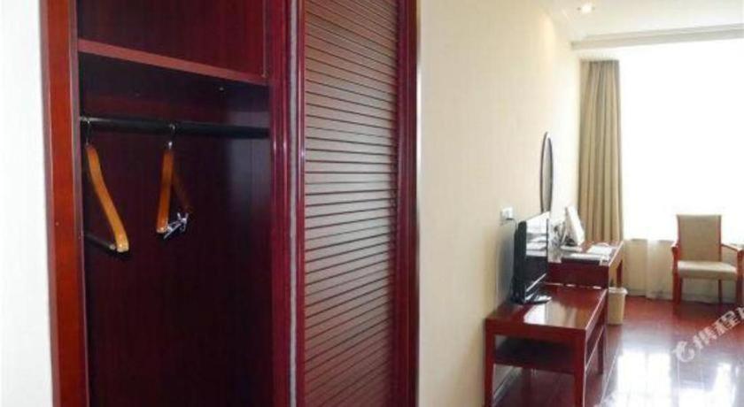 Greentree Inn Tianjin Wuqing Distric Bohai Market Extérieur photo